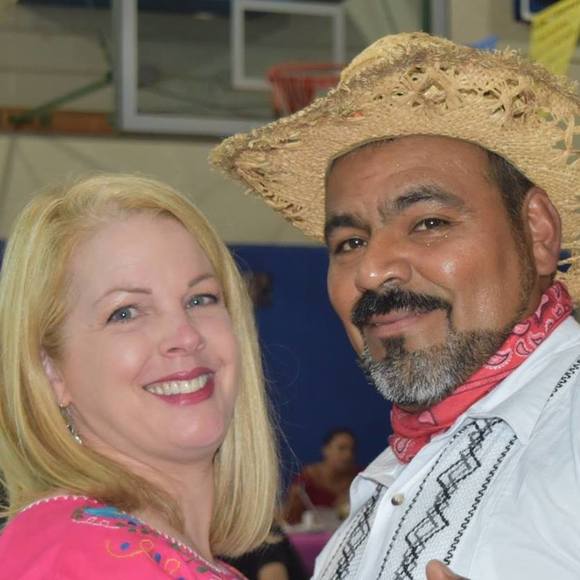 Meet your Posher, Lisa - Picture 1 of 1